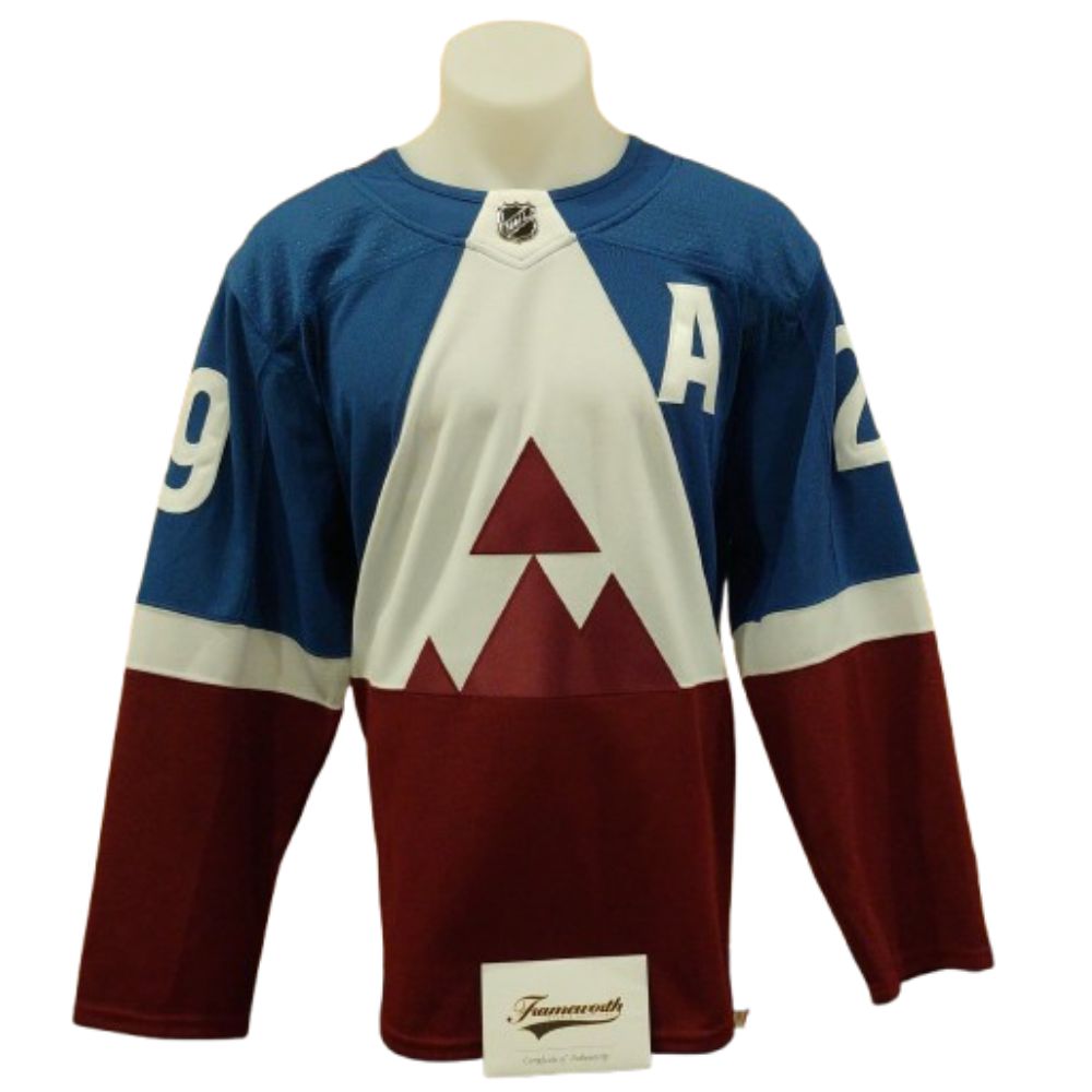 Chandail Officiel Autographié Adidas - Nathan Mackinnon winter classic